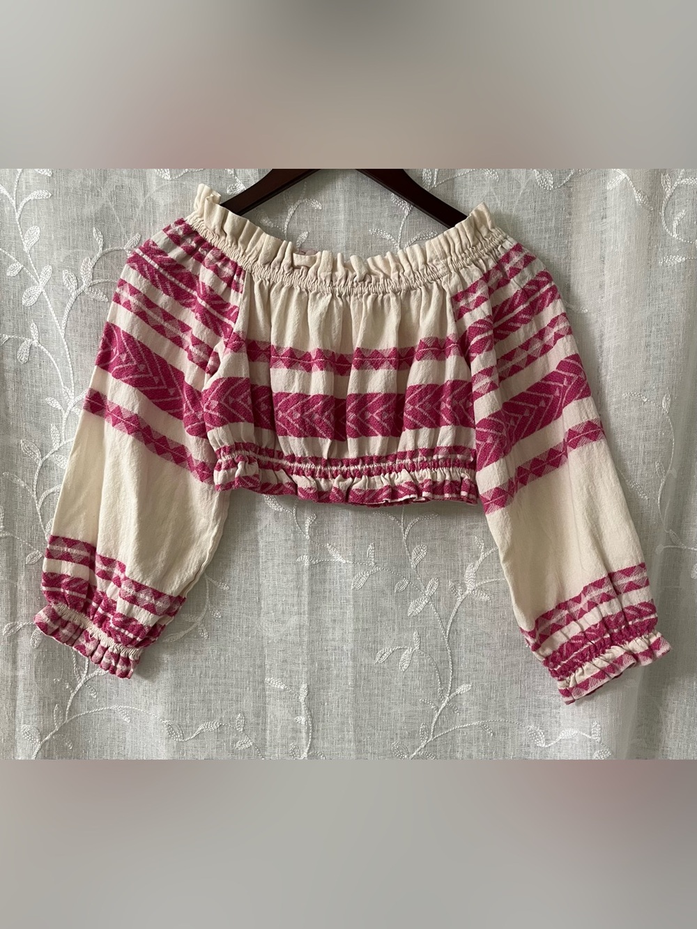 Alba Monti Made Italy Cream & Pink Cropped Peasant Top - Off-Shoulder Size Small